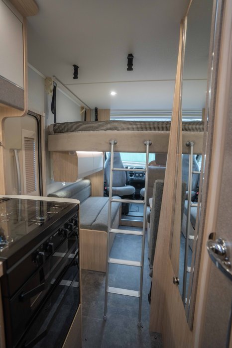 196+_interior-21_3.jpg