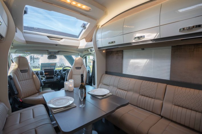 884_interior_dressed_up-2.jpg