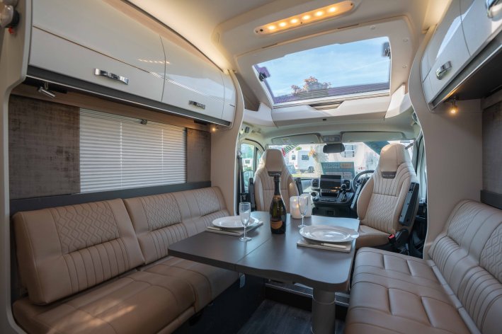 884_interior_dressed_up-3.jpg