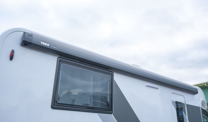 c70dl-9_2.jpg