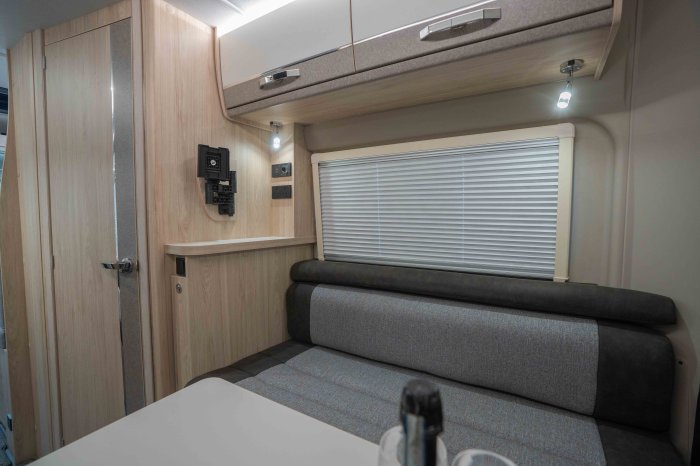 cv80_interior-15_2.jpg