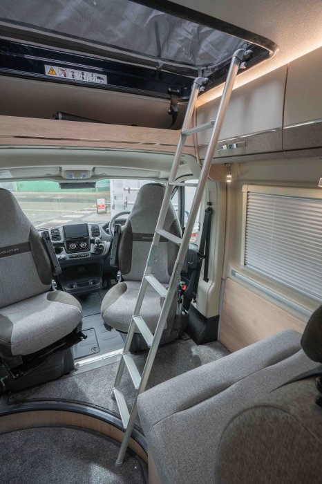 cv80_interior-21_2.jpg