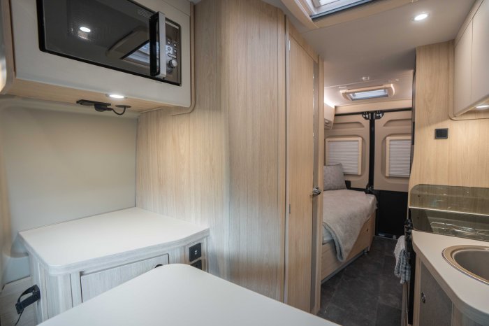 elddis_cv60-13_2.jpg
