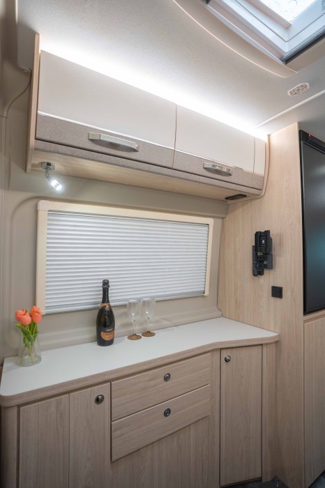 elddis_cv60-23_2.jpg