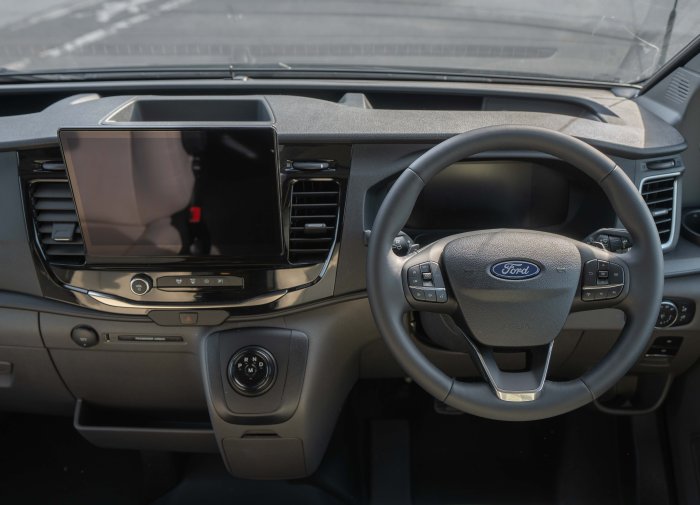 f62_auto_cab-1_3.jpg