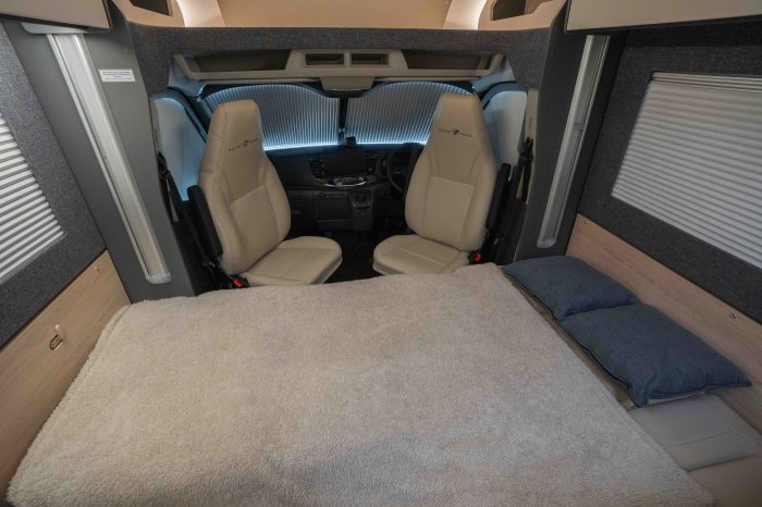 f72_mag_grey-33.jpg