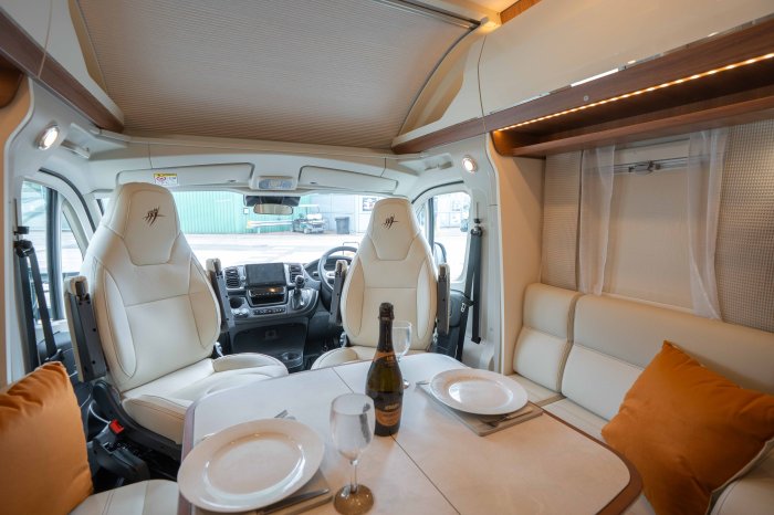 milan_interior_696f-3.jpg