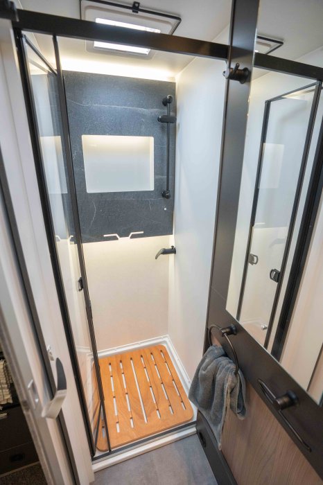 trekker_540_interior-14_4.jpg