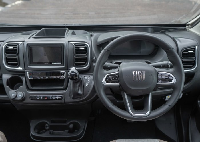 v68_auto_cab-1_1.jpg