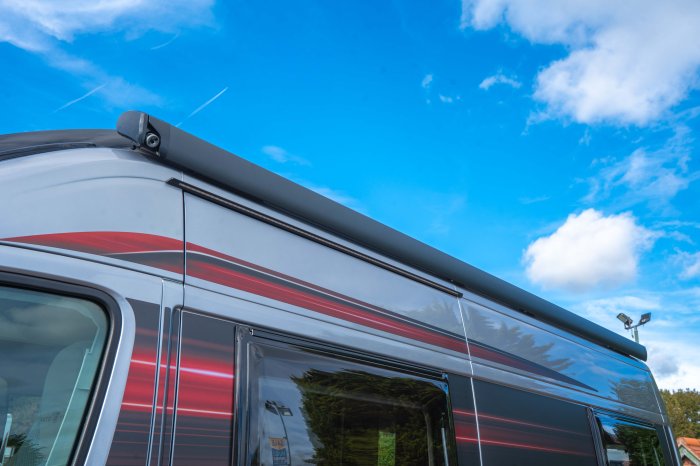 v_line-7_2.jpg