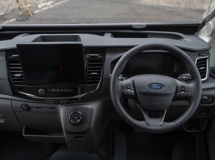voyager_475_interior-1_2.jpg