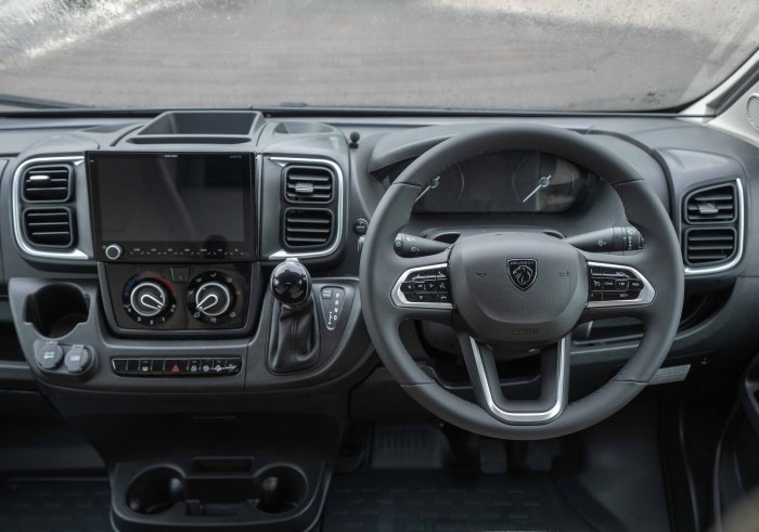whirlwind_gtv_563_interior-1_6.jpg