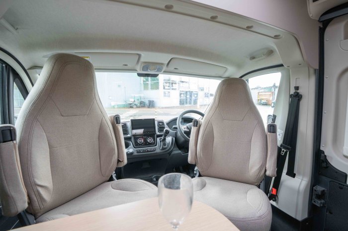 whirlwind_gtv_563_interior-3_6.jpg