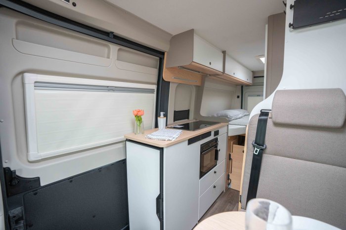 whirlwind_gtv_563_interior-4_9.jpg