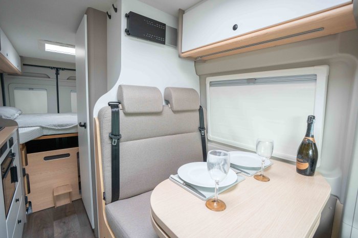 whirlwind_gtv_563_interior-5_9.jpg