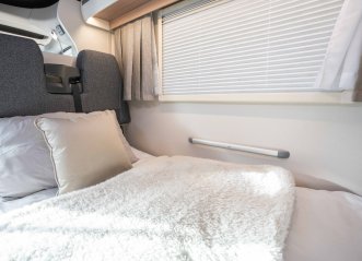 475_interior_jet_manual-18_1.jpg