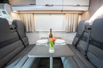 475_interior_jet_manual-7_1.jpg