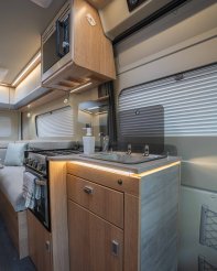 v_line_610_interior_dressed_up-7_1.jpg