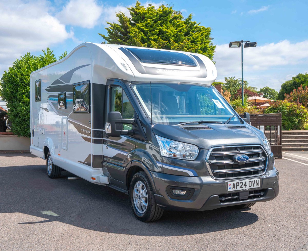 Swift Voyager 584 130BHP - Exterior - Front