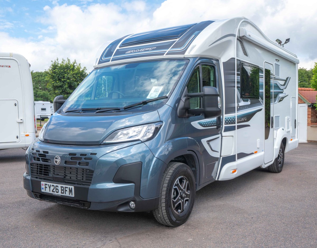 Swift Escape 640 140BHP Auto