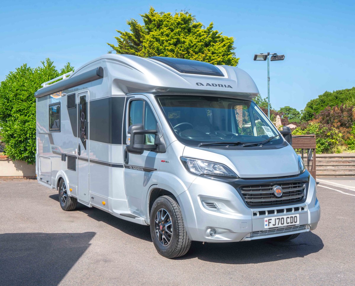 Adria Matrix Supreme 670 SLT 160BHP - Exterior - Front