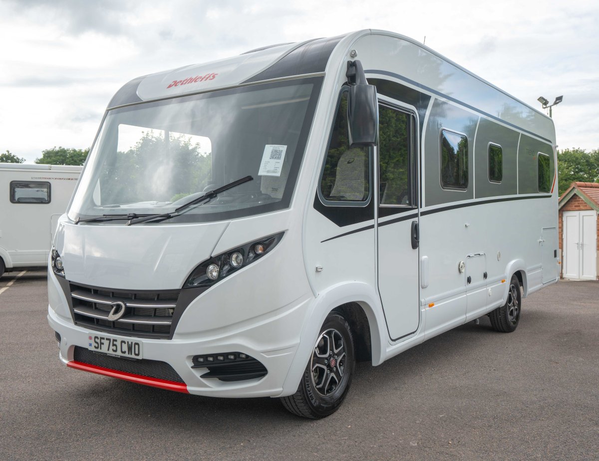 Dethleffs Trend i7057EB 180BHP Auto