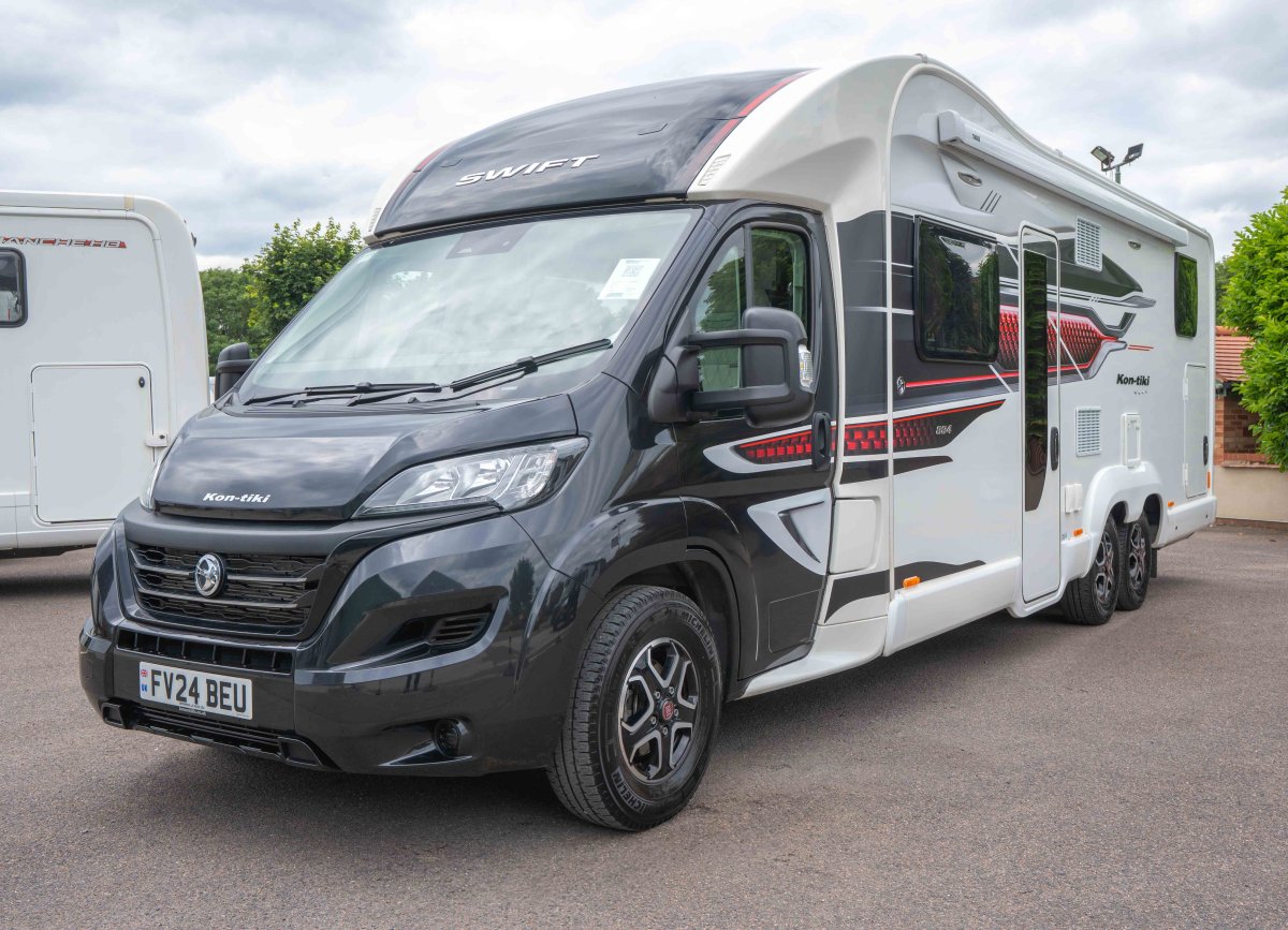 Swift Kon-Tiki 884 180BHP Auto